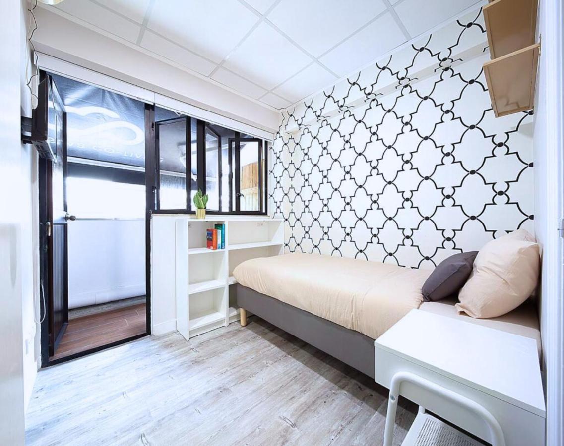 Pillows Coliving Гонконг Экстерьер фото