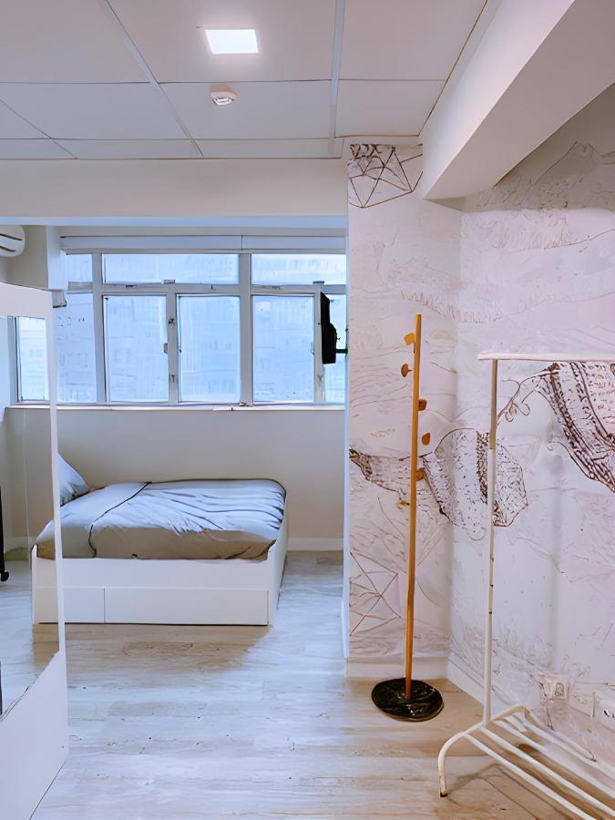 Pillows Coliving Гонконг Экстерьер фото