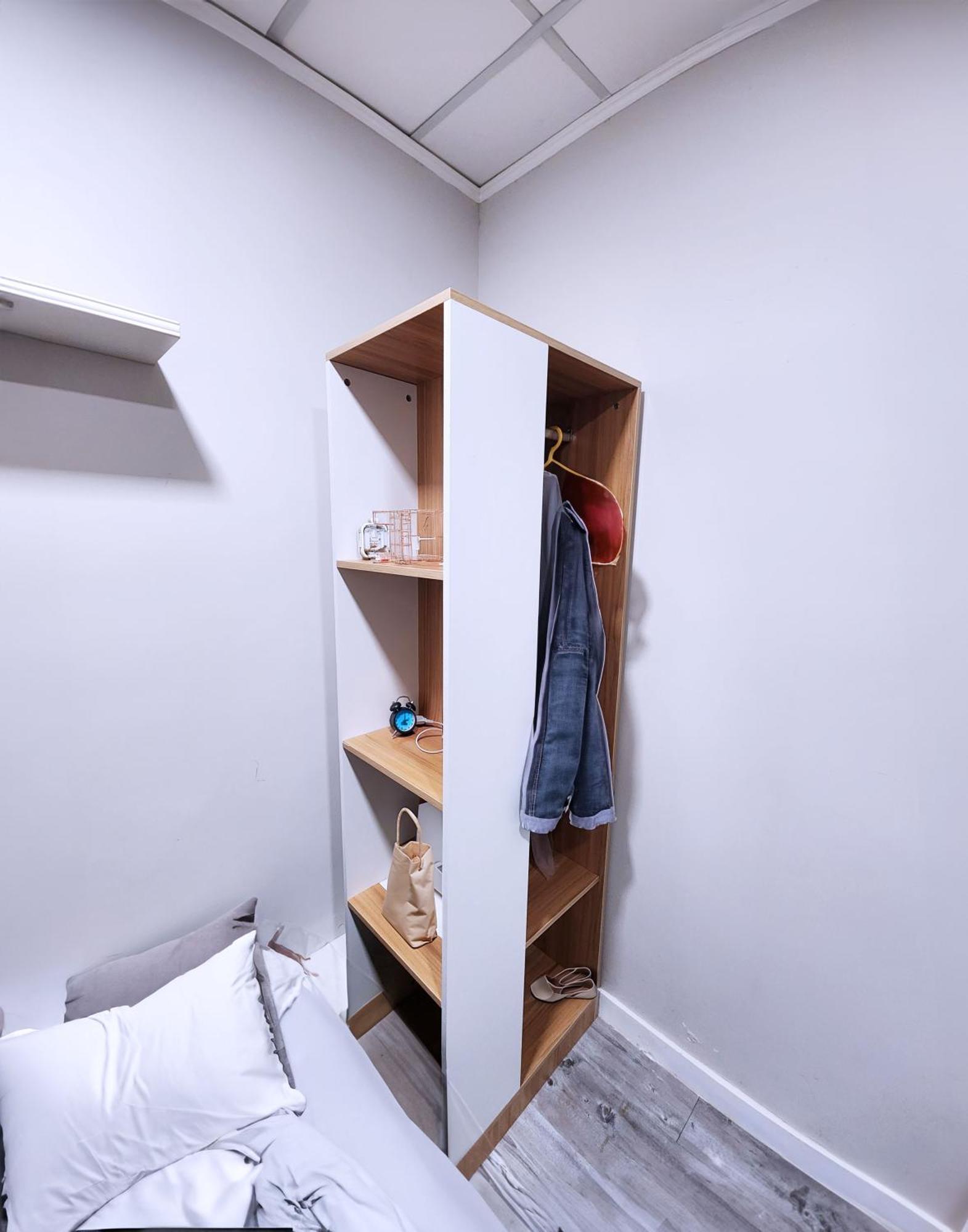 Pillows Coliving Гонконг Экстерьер фото