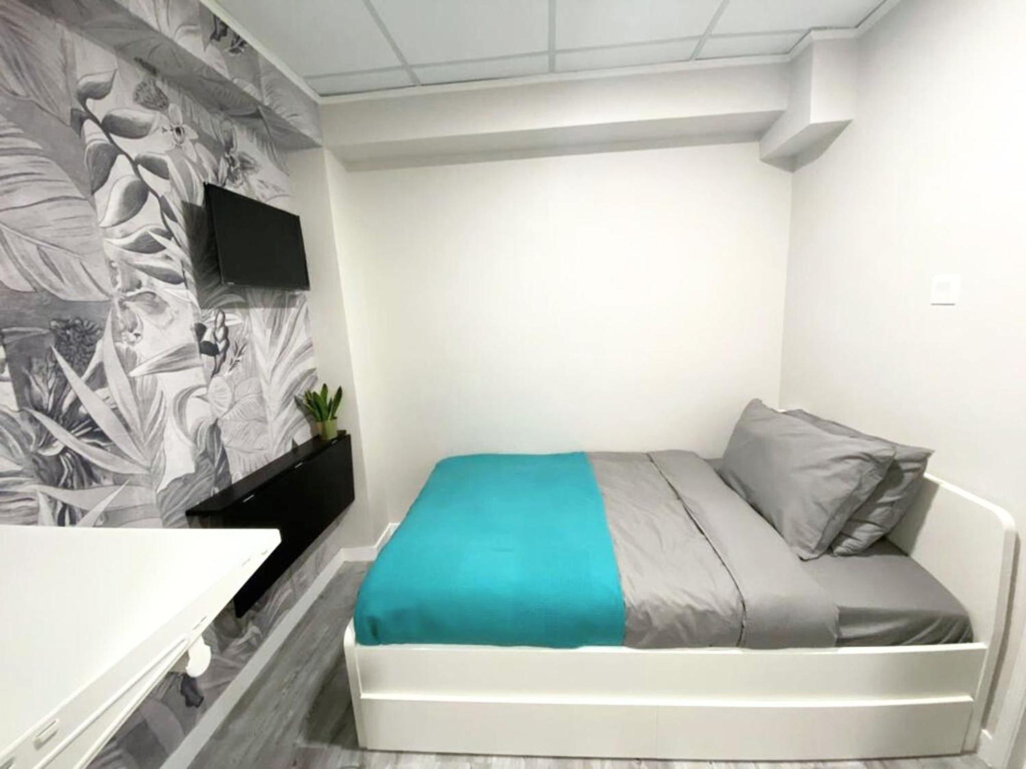 Pillows Coliving Гонконг Экстерьер фото